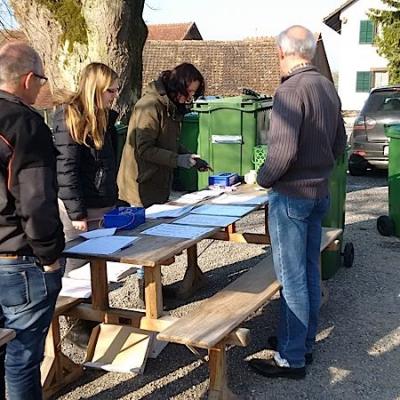 Verkauf Grüngutcontainer, Truttikon